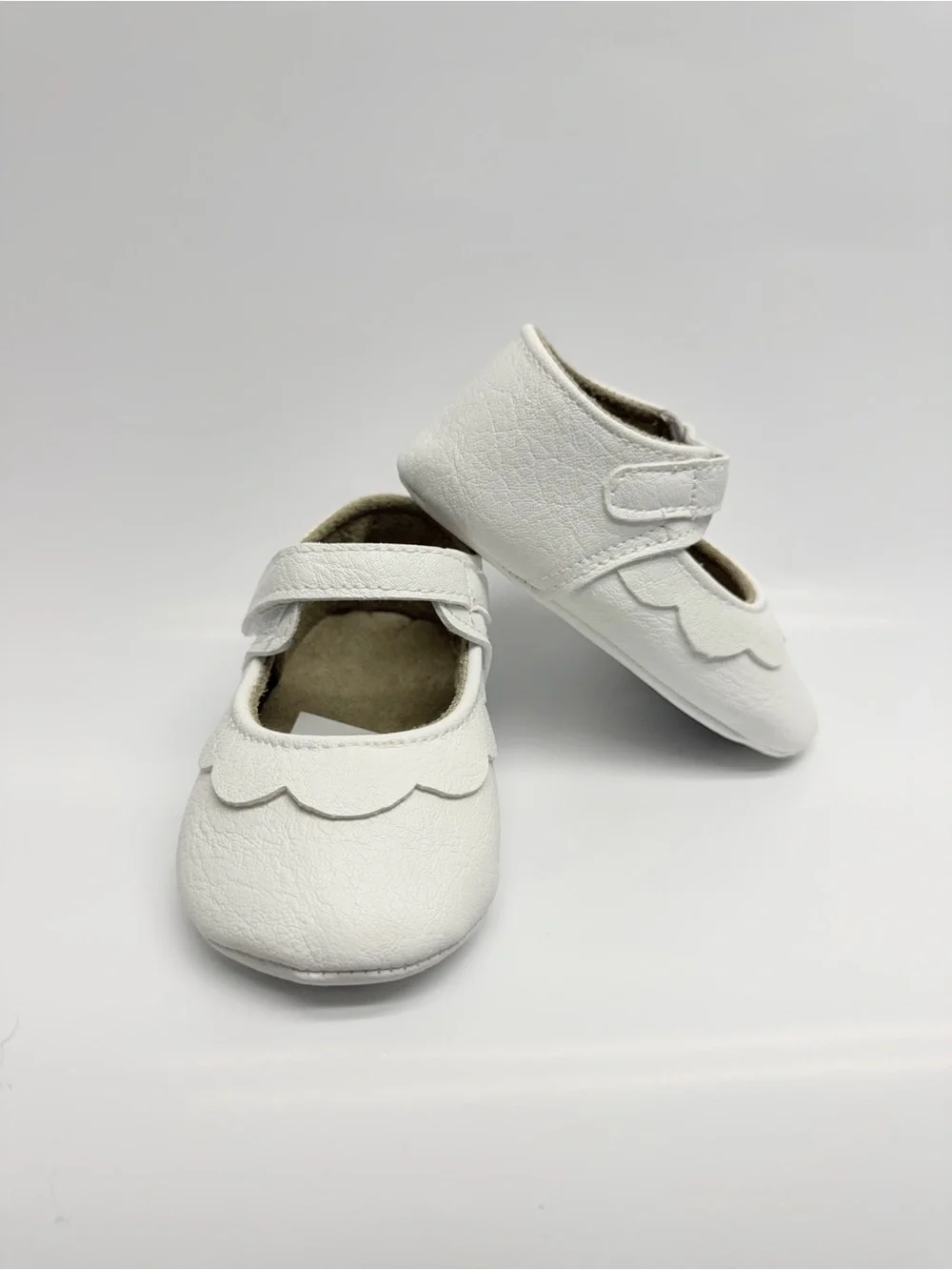Felix and Flora Baby Girls White Soft Sole Shoes 12-18 Months